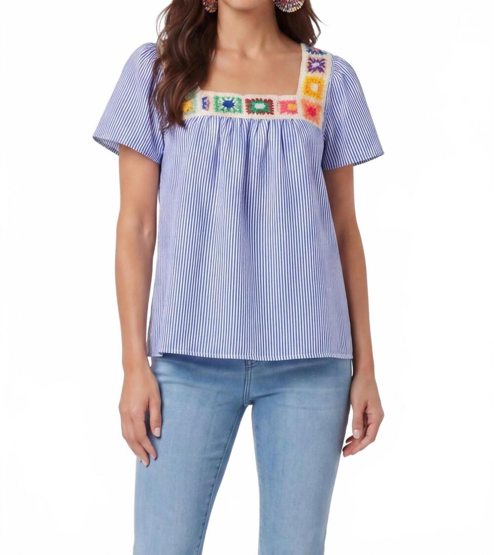 NEW SOUTHERN GRACE striped seersucker short sleeve top in light blue